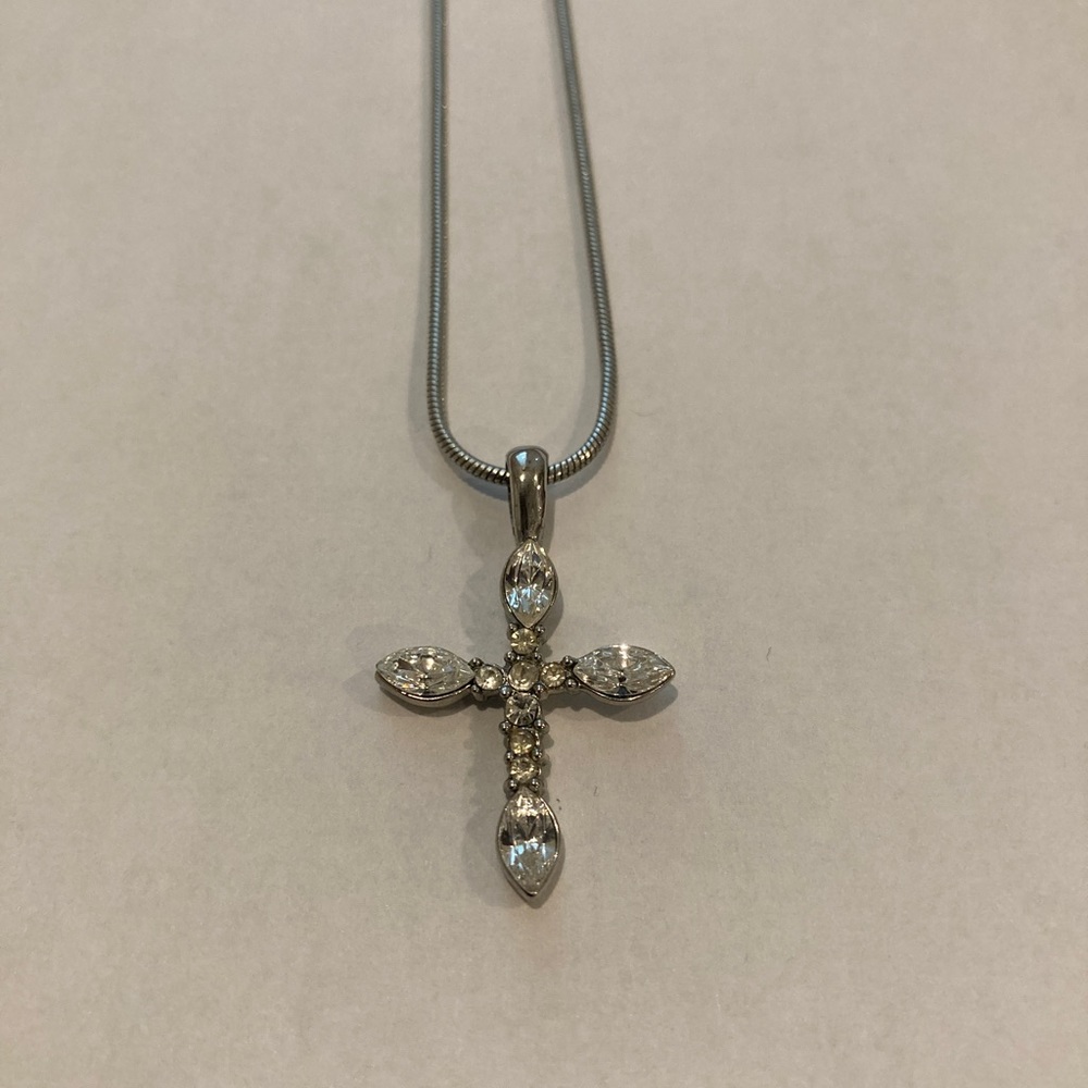 Cross Necklace, Christian, Silver Color-Excellent Condition!